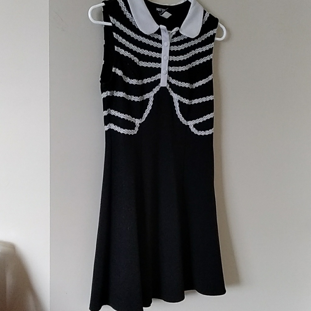 COPY - Hot Topic Lace Skeleton Dress